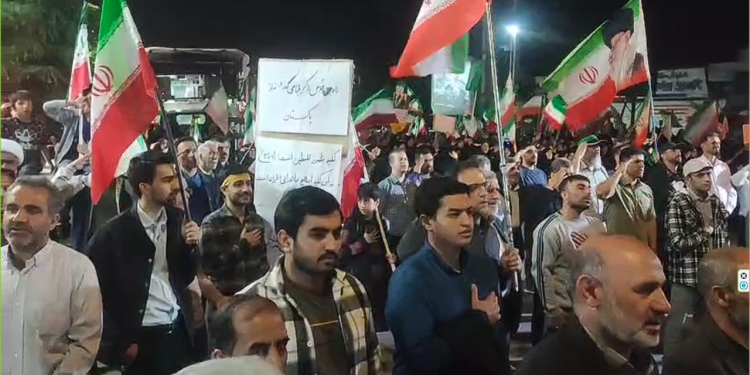 تجمع پرشور و با صلابت نهاوندیها در شب ۸۵ از میدان مقاومت + فیلم