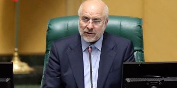قالیباف: پیام رهبر انقلاب چراغ راه آینده و نقشه راه مجلس است